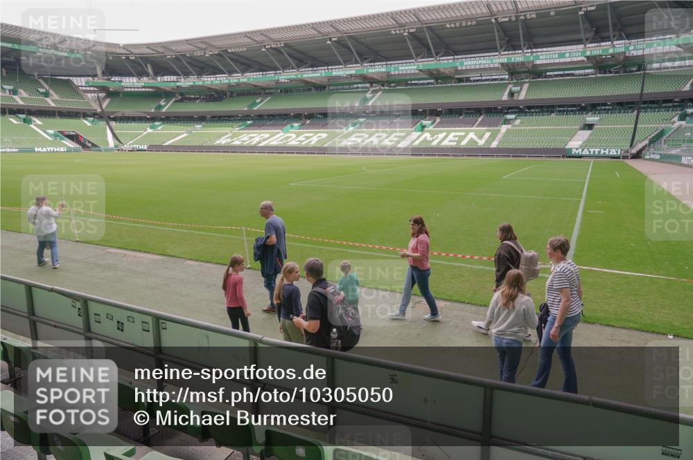 13.09.2026 - 21. swb-Marathon Bremen Michael Burmester http://msf.ph/oto/10305050 13.09.2026 11:20:50 Laufen im Stadion  meine-sportfotos.de