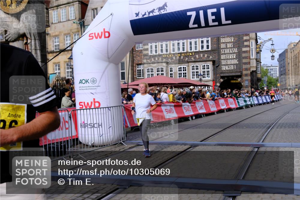 13.09.2026 - 21. swb-Marathon Bremen Tim E. http://msf.ph/oto/10305069 13.09.2026 10:48:59 Ziel 10231, 10269, 10489, 10538, 10770, 10814, 10815, 10917, 10993, 11196, 11372, 11611, 11885, 13512 meine-sportfotos.de