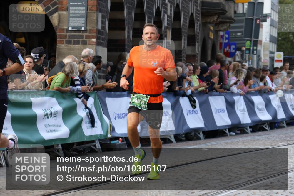 13.09.2026 - 21. swb-Marathon Bremen Strokosch-Dieckow http://msf.ph/oto/10305107 13.09.2026 12:59:05 Ziel 1576, 2049, 3624, 5672, 6929, 8065, 658, 1248, 1508, 1751, 1993, 2651, 3584, 4096, 6991, 8383, 9533 meine-sportfotos.de