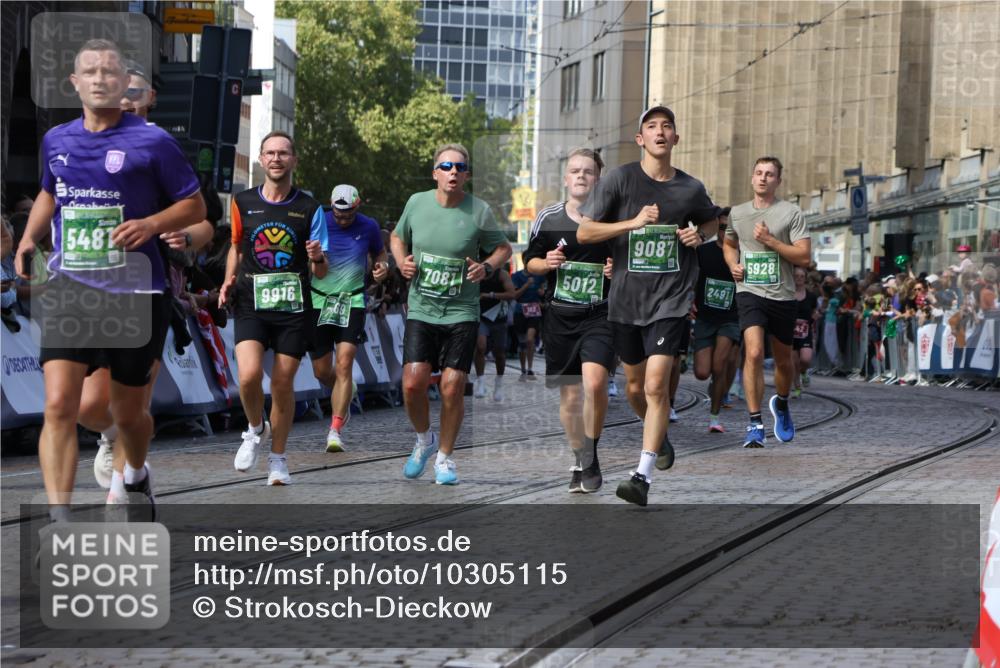 13.09.2026 - 21. swb-Marathon Bremen Strokosch-Dieckow http://msf.ph/oto/10305115 13.09.2026 13:24:08 Ziel 342, 2210, 2288, 2485, 2517, 2560, 3044, 3642, 4601, 4671, 5011, 5116, 5146, 5231, 5908, 6157, 6332, 6648, 7105, 7216, 7357, 7475, 7761, 8051, 8052, 8095, 8290, 10059, 10115, 13007, 13197, 776, 909, 1250, 2295, 2491, 4000, 4559, 5012, 5208, 5481, 5928, 5929, 6105, 7059, 7069, 7081, 7156, 8082, 8415, 9087, 9916 meine-sportfotos.de