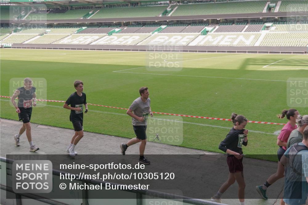 13.09.2026 - 21. swb-Marathon Bremen Michael Burmester http://msf.ph/oto/10305120 13.09.2026 13:36:28 Laufen im Stadion 444, 462, 491, 496, 590, 657, 799, 1015, 1132, 1135, 1279, 1432, 1620, 1726, 1762, 1887, 1934, 1951, 1965, 1974, 1977, 2078, 2227, 2335, 2578, 2639, 2650, 2688, 2789, 2842, 2892, 2894, 2933, 2939, 3090, 3161, 3169, 3178, 3299, 3303, 3406, 3408, 3463, 3472, 3498, 3555, 3570, 3573, 3588, 3640, 3731, 3779, 3801, 3839, 3985, 3992, 3993, 4084, 4145, 4200, 4210, 4290, 4464, 4538, 4546, 4801, 4880, 4967, 5000, 5034, 5182, 5332, 5461, 5679, 5818 meine-sportfotos.de