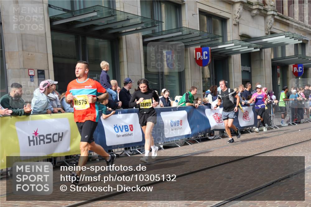 13.09.2026 - 21. swb-Marathon Bremen Strokosch-Dieckow http://msf.ph/oto/10305132 13.09.2026 10:52:57 Ziel 10284, 10448, 10585, 10714, 10757, 10780, 10821, 11012, 11168, 11282, 11379, 11575, 12040, 12170, 12275, 12369, 12398, 12461, 10193, 10304, 10339, 10652, 10714, 10734, 10827, 10863, 10906, 11002, 11038, 11109, 11144, 11238, 11362, 11386, 11575, 11597, 11766, 12019, 12338, 12369, 12399 meine-sportfotos.de