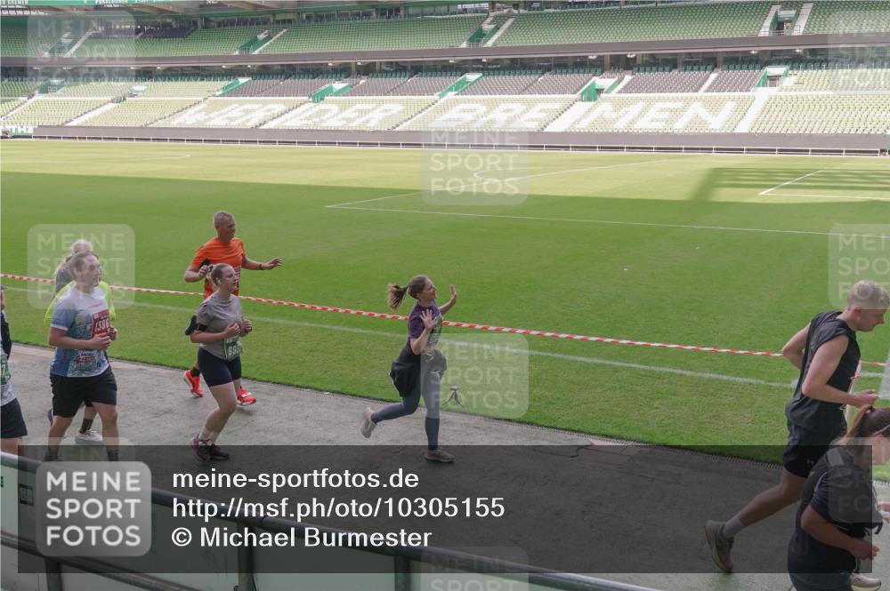 13.09.2026 - 21. swb-Marathon Bremen Michael Burmester http://msf.ph/oto/10305155 13.09.2026 13:36:30 Laufen im Stadion 444, 462, 491, 496, 590, 657, 799, 1015, 1132, 1135, 1279, 1432, 1620, 1726, 1762, 1887, 1934, 1951, 1965, 1974, 1977, 2078, 2227, 2335, 2578, 2639, 2650, 2688, 2789, 2842, 2892, 2894, 2933, 2939, 3090, 3161, 3169, 3178, 3299, 3303, 3406, 3408, 3463, 3472, 3498, 3555, 3570, 3573, 3588, 3640, 3731, 3779, 3801, 3839, 3985, 3992, 3993, 4084, 4145, 4200, 4210, 4290, 4464, 4538, 4801, 4880, 4967, 5000, 5034, 5182, 5332, 5461, 5679, 5818 meine-sportfotos.de