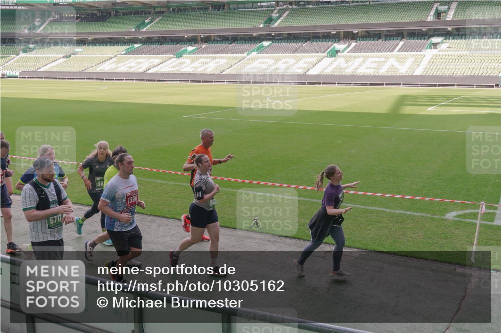 13.09.2026 - 21. swb-Marathon Bremen Michael Burmester http://msf.ph/oto/10305162 13.09.2026 13:36:31 Laufen im Stadion 444, 462, 491, 496, 590, 657, 799, 1015, 1132, 1135, 1279, 1432, 1620, 1726, 1762, 1887, 1934, 1951, 1965, 1974, 1977, 2078, 2227, 2578, 2639, 2650, 2688, 2789, 2842, 2892, 2894, 2933, 2939, 3090, 3161, 3169, 3178, 3299, 3303, 3406, 3408, 3463, 3472, 3498, 3555, 3570, 3573, 3588, 3640, 3731, 3779, 3801, 3839, 3985, 3992, 3993, 4084, 4145, 4200, 4210, 4290, 4464, 4538, 4801, 4880, 4967, 5000, 5034, 5182, 5332, 5461, 5679, 5818 meine-sportfotos.de