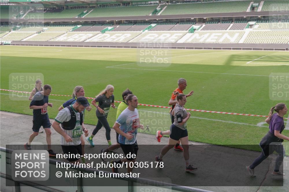 13.09.2026 - 21. swb-Marathon Bremen Michael Burmester http://msf.ph/oto/10305178 13.09.2026 13:36:32 Laufen im Stadion 444, 462, 491, 496, 590, 657, 756, 799, 1015, 1132, 1135, 1279, 1432, 1620, 1726, 1762, 1887, 1934, 1951, 1965, 1974, 1977, 2078, 2227, 2578, 2639, 2650, 2688, 2789, 2842, 2892, 2894, 2933, 2939, 3090, 3161, 3169, 3178, 3299, 3303, 3406, 3408, 3463, 3472, 3498, 3555, 3570, 3573, 3588, 3640, 3731, 3779, 3801, 3839, 3985, 3992, 3993, 4084, 4145, 4200, 4210, 4290, 4464, 4538, 4801, 4880, 4967, 5000, 5034, 5182, 5332, 5461, 5536, 5679, 5818 meine-sportfotos.de