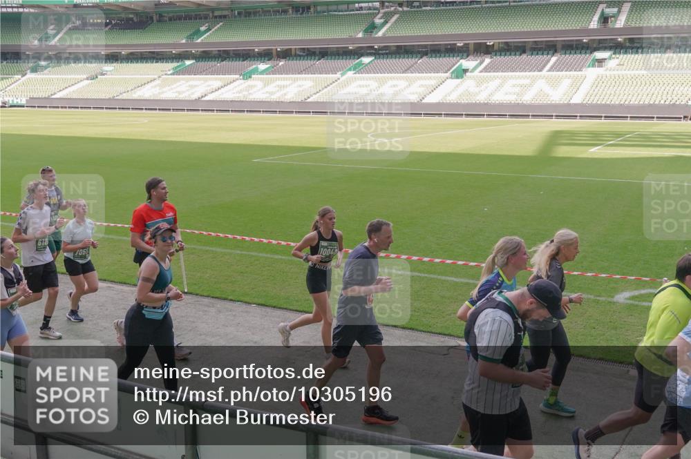 13.09.2026 - 21. swb-Marathon Bremen Michael Burmester http://msf.ph/oto/10305196 13.09.2026 13:36:33 Laufen im Stadion 444, 462, 491, 496, 590, 657, 756, 799, 1015, 1132, 1135, 1279, 1432, 1620, 1726, 1762, 1887, 1934, 1951, 1965, 1974, 1977, 2078, 2227, 2578, 2639, 2650, 2688, 2789, 2842, 2892, 2894, 2933, 2939, 3090, 3161, 3169, 3178, 3299, 3303, 3406, 3408, 3463, 3472, 3498, 3555, 3570, 3573, 3588, 3640, 3731, 3779, 3801, 3839, 3985, 3992, 3993, 4084, 4145, 4200, 4210, 4290, 4464, 4538, 4801, 4880, 4967, 5000, 5034, 5182, 5332, 5461, 5536, 5679, 5818 meine-sportfotos.de