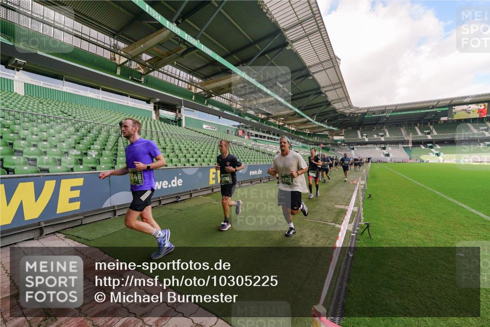 13.09.2026 - 21. swb-Marathon Bremen Michael Burmester http://msf.ph/oto/10305225 13.09.2026 12:55:25 Laufen im Stadion 161, 189, 201, 205, 307, 385, 388, 411, 461, 465, 481, 495, 655, 666, 827, 854, 913, 926, 1053, 1058, 1197, 1390, 1537, 1599, 1631, 1645, 1658, 1750, 2122, 2125, 2234, 2251, 2260, 2319, 2383, 2390, 2474, 2535, 2604, 2701, 2733, 2801, 2824, 2870, 2882, 2913, 2922, 2962, 2971, 3012, 3054, 3057, 3119, 3134, 3175, 3192, 3206, 3241, 3246, 3290, 3346, 3356, 3357, 3411, 3508, 3706, 3716, 3836, 4135, 4137, 4171, 4413, 4455, 4479, 4733, 5277, 5430, 5530, 6106, 107, 2498 meine-sportfotos.de
