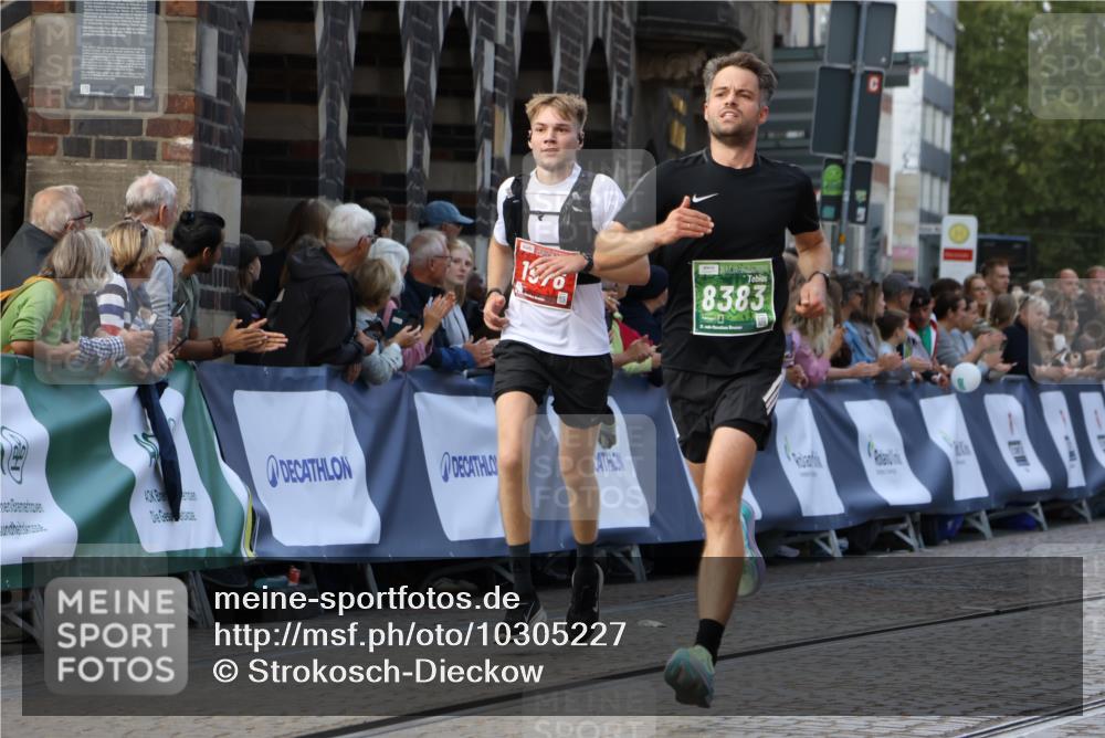 13.09.2026 - 21. swb-Marathon Bremen Strokosch-Dieckow http://msf.ph/oto/10305227 13.09.2026 12:59:13 Ziel 1118, 1576, 3624, 4847, 6929, 8065, 8994, 9120, 9329, 658, 1248, 1800, 1993, 2651, 4096, 8383, 9533 meine-sportfotos.de