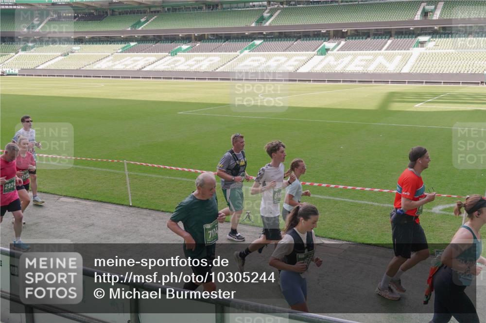 13.09.2026 - 21. swb-Marathon Bremen Michael Burmester http://msf.ph/oto/10305244 13.09.2026 13:36:35 Laufen im Stadion 421, 444, 462, 491, 590, 657, 756, 799, 1015, 1132, 1135, 1279, 1432, 1620, 1726, 1762, 1887, 1934, 1951, 1974, 1977, 2078, 2227, 2578, 2639, 2650, 2688, 2789, 2842, 2892, 2894, 2933, 2939, 3090, 3161, 3169, 3178, 3299, 3303, 3406, 3408, 3427, 3463, 3472, 3498, 3555, 3570, 3573, 3588, 3640, 3731, 3779, 3801, 3839, 3985, 3992, 3993, 4084, 4145, 4200, 4210, 4290, 4416, 4464, 4538, 4801, 4880, 4967, 5000, 5034, 5182, 5332, 5461, 5536, 5679, 5818 meine-sportfotos.de