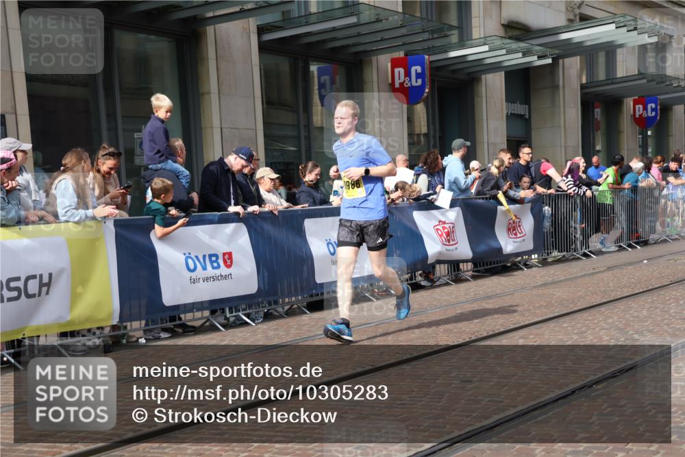 13.09.2026 - 21. swb-Marathon Bremen Strokosch-Dieckow http://msf.ph/oto/10305283 13.09.2026 10:53:02 Ziel 10448, 10585, 10757, 10780, 10821, 10886, 11012, 11168, 11379, 11590, 12040, 12056, 12170, 12275, 12308, 12398, 12461, 10284, 10304, 10339, 10652, 10714, 10734, 10827, 10863, 11002, 11038, 11238, 11282, 11386, 11575, 11597, 11766, 12019, 12338, 12369, 12398, 12399 meine-sportfotos.de