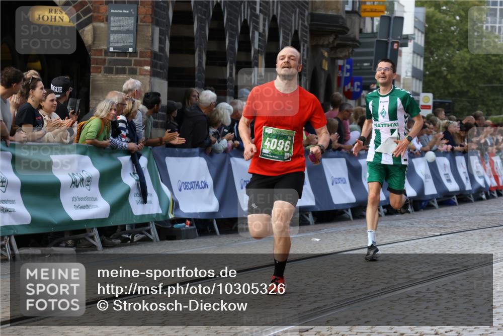 13.09.2026 - 21. swb-Marathon Bremen Strokosch-Dieckow http://msf.ph/oto/10305326 13.09.2026 12:59:18 Ziel 1118, 1576, 3624, 3688, 4399, 4847, 8065, 8994, 9120, 9329, 1248, 1800, 2651, 3251, 9533 meine-sportfotos.de