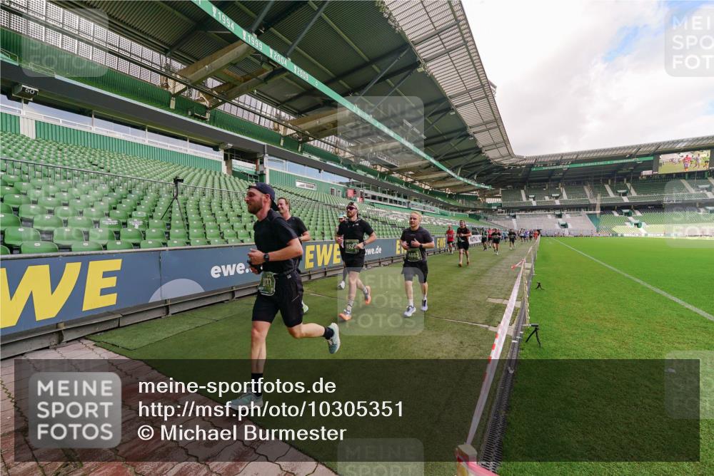 13.09.2026 - 21. swb-Marathon Bremen Michael Burmester http://msf.ph/oto/10305351 13.09.2026 12:55:50 Laufen im Stadion 161, 201, 205, 307, 388, 411, 431, 461, 465, 495, 655, 854, 876, 913, 926, 948, 1053, 1058, 1130, 1197, 1390, 1537, 1599, 1645, 1750, 1972, 2001, 2040, 2122, 2125, 2234, 2251, 2260, 2319, 2383, 2390, 2473, 2474, 2535, 2604, 2733, 2801, 2812, 2870, 2922, 2948, 3012, 3057, 3119, 3134, 3175, 3192, 3202, 3206, 3241, 3246, 3290, 3346, 3348, 3356, 3411, 3508, 3706, 3716, 3836, 4135, 4137, 4171, 4413, 4455, 4479, 4733, 5277, 5430, 5530, 6106, 107, 2498 meine-sportfotos.de