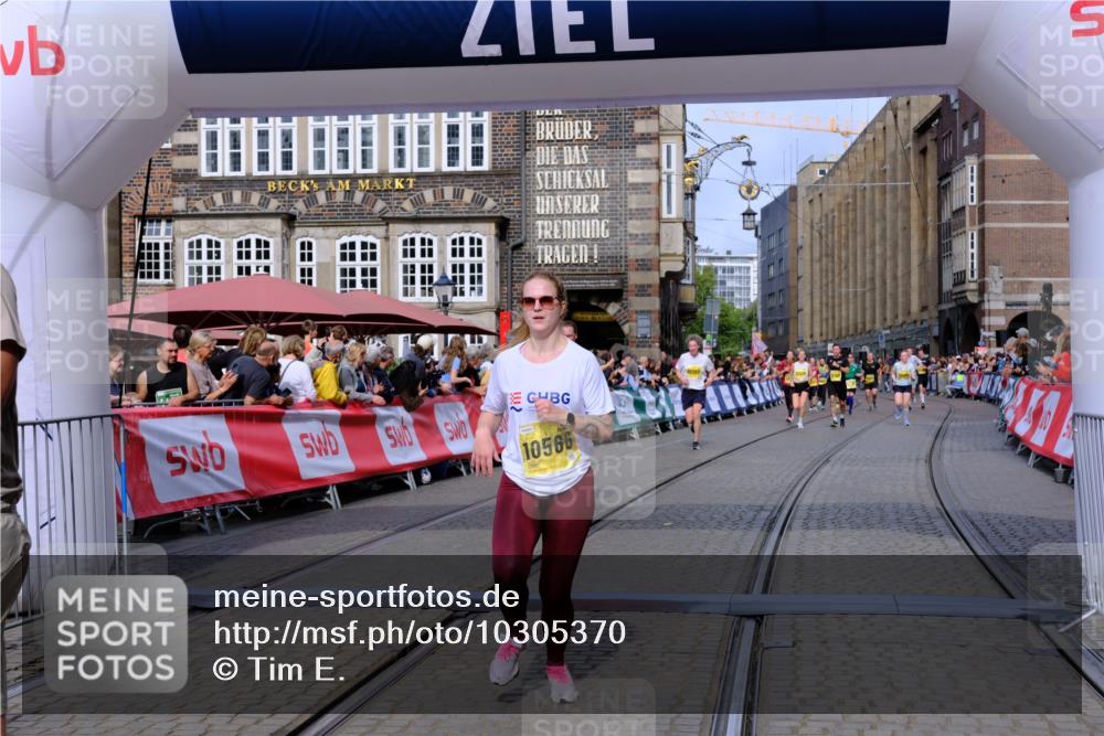 13.09.2026 - 21. swb-Marathon Bremen Tim E. http://msf.ph/oto/10305370 13.09.2026 10:49:18 Ziel 10253, 10293, 10392, 10566, 11316, 11891, 12027, 12132, 12149, 12204, 12350, 12450, 12529, 13512, 13555 meine-sportfotos.de