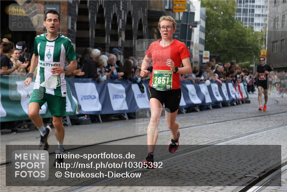 13.09.2026 - 21. swb-Marathon Bremen Strokosch-Dieckow http://msf.ph/oto/10305392 13.09.2026 12:59:19 Ziel 1118, 1576, 3624, 3688, 4399, 4847, 8065, 8994, 9120, 9329, 466, 862, 1248, 1800, 3251 meine-sportfotos.de