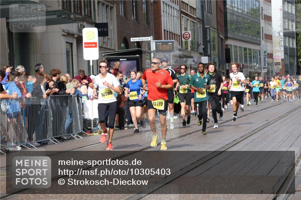 13.09.2026 - 21. swb-Marathon Bremen Strokosch-Dieckow http://msf.ph/oto/10305403 13.09.2026 10:53:06 Ziel 10222, 10448, 10479, 10585, 10626, 10757, 10780, 10821, 10845, 10886, 11012, 11168, 11242, 11379, 11446, 11590, 11800, 12040, 12056, 12119, 12170, 12275, 12308, 12461, 10284, 10304, 10714, 10734, 10827, 10863, 11038, 11238, 11282, 11386, 11575, 11766, 12019, 12369, 12398 meine-sportfotos.de