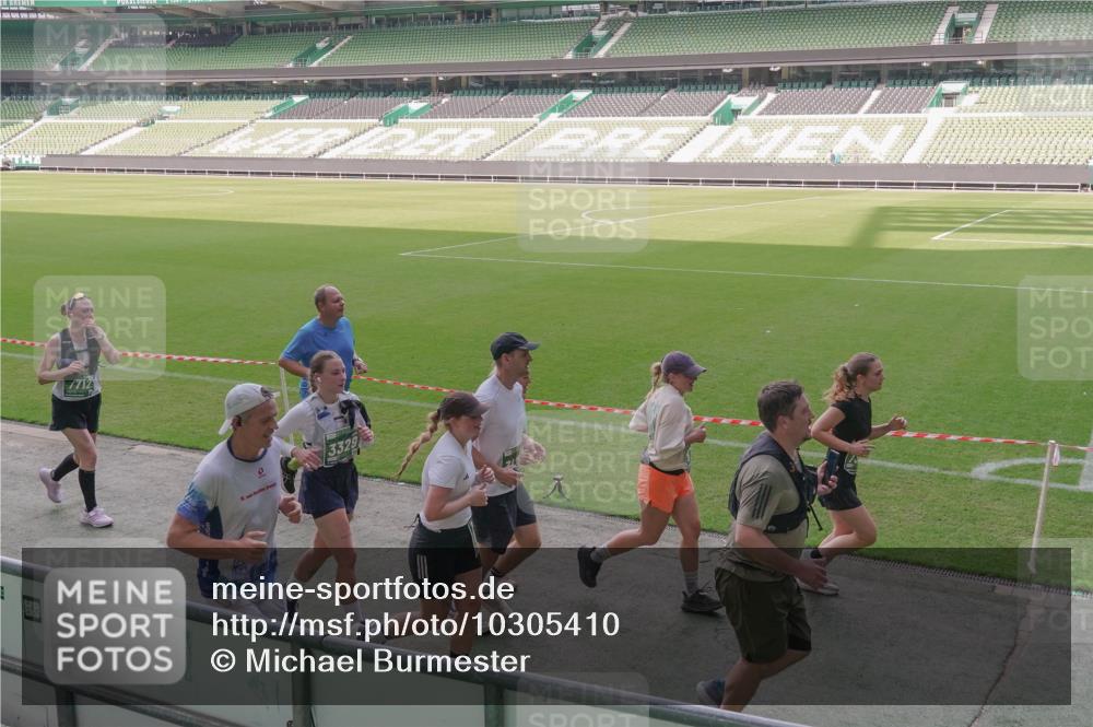 13.09.2026 - 21. swb-Marathon Bremen Michael Burmester http://msf.ph/oto/10305410 13.09.2026 13:36:47 Laufen im Stadion 421, 444, 491, 590, 657, 756, 799, 1015, 1132, 1135, 1279, 1432, 1620, 1726, 1734, 1762, 1887, 1934, 1951, 1974, 1977, 2060, 2078, 2227, 2578, 2639, 2688, 2789, 2842, 2892, 2933, 2939, 3090, 3161, 3169, 3178, 3299, 3303, 3408, 3427, 3463, 3472, 3498, 3499, 3555, 3570, 3573, 3588, 3640, 3731, 3779, 3801, 3839, 3985, 3992, 3993, 4084, 4145, 4200, 4210, 4290, 4416, 4464, 4538, 4801, 4845, 4880, 4967, 5000, 5034, 5145, 5182, 5332, 5461, 5536, 5679, 5818 meine-sportfotos.de