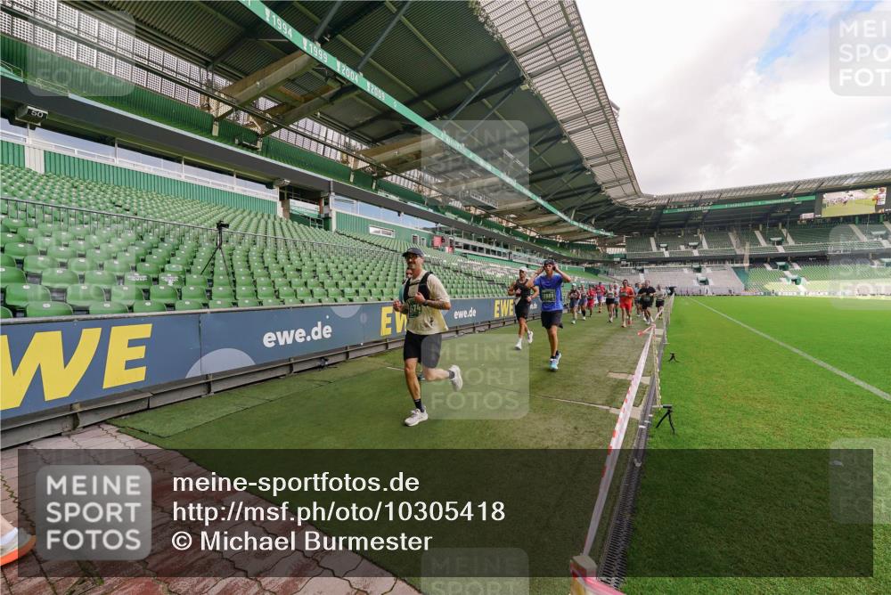 13.09.2026 - 21. swb-Marathon Bremen Michael Burmester http://msf.ph/oto/10305418 13.09.2026 12:56:02 Laufen im Stadion 201, 205, 307, 388, 411, 431, 465, 495, 655, 854, 876, 913, 926, 948, 1053, 1058, 1130, 1197, 1390, 1537, 1599, 1601, 1645, 1750, 1972, 2001, 2040, 2122, 2125, 2234, 2251, 2260, 2319, 2383, 2390, 2473, 2474, 2535, 2604, 2634, 2671, 2733, 2761, 2812, 2870, 2922, 2948, 3057, 3119, 3134, 3175, 3192, 3202, 3241, 3246, 3290, 3346, 3348, 3356, 3411, 3508, 3706, 3716, 3813, 3836, 4135, 4137, 4171, 4413, 4455, 4479, 4733, 5277, 5430, 5530, 6106, 107, 2498 meine-sportfotos.de