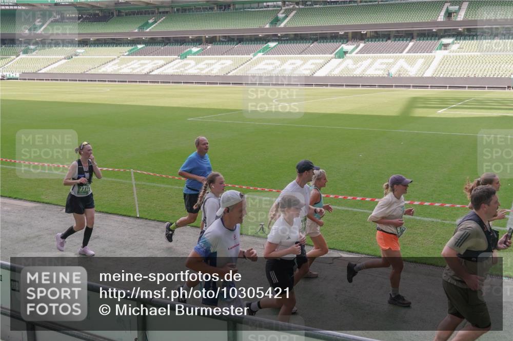 13.09.2026 - 21. swb-Marathon Bremen Michael Burmester http://msf.ph/oto/10305421 13.09.2026 13:36:48 Laufen im Stadion 421, 444, 491, 590, 657, 756, 799, 1015, 1132, 1135, 1279, 1432, 1620, 1726, 1734, 1762, 1887, 1934, 1951, 1974, 1977, 2060, 2078, 2227, 2578, 2639, 2688, 2789, 2842, 2892, 2933, 2939, 3090, 3161, 3169, 3178, 3299, 3303, 3408, 3427, 3463, 3472, 3498, 3499, 3555, 3570, 3573, 3588, 3640, 3731, 3779, 3801, 3839, 3985, 3992, 3993, 4084, 4145, 4200, 4210, 4290, 4416, 4464, 4538, 4801, 4845, 4880, 5000, 5034, 5145, 5182, 5210, 5332, 5461, 5536, 5679, 5818 meine-sportfotos.de