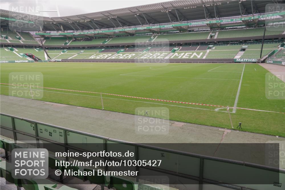 13.09.2026 - 21. swb-Marathon Bremen Michael Burmester http://msf.ph/oto/10305427 13.09.2026 11:36:31 Laufen im Stadion  meine-sportfotos.de