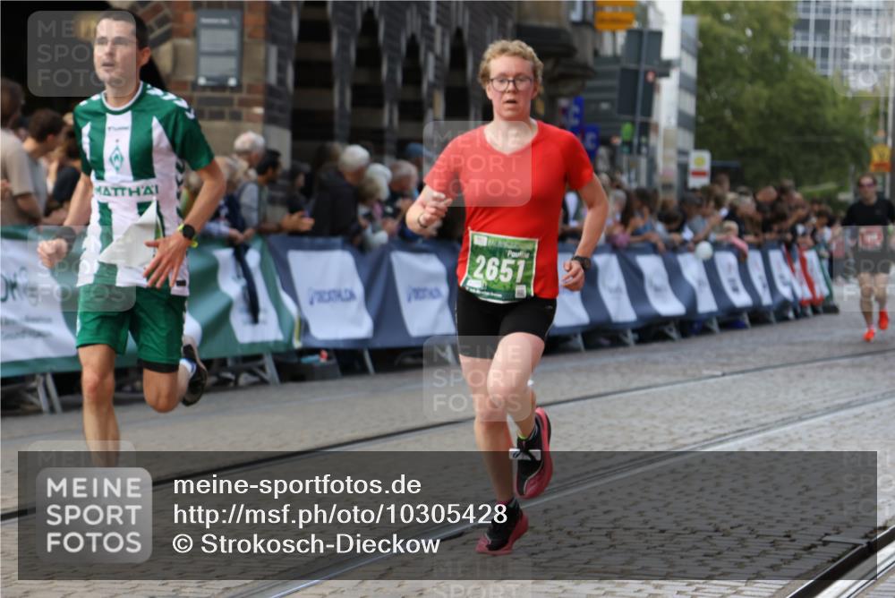 13.09.2026 - 21. swb-Marathon Bremen Strokosch-Dieckow http://msf.ph/oto/10305428 13.09.2026 12:59:20 Ziel 1118, 3584, 3624, 3688, 4399, 4847, 6991, 8065, 8994, 9120, 9329, 466, 862, 1800, 3251, 5316 meine-sportfotos.de