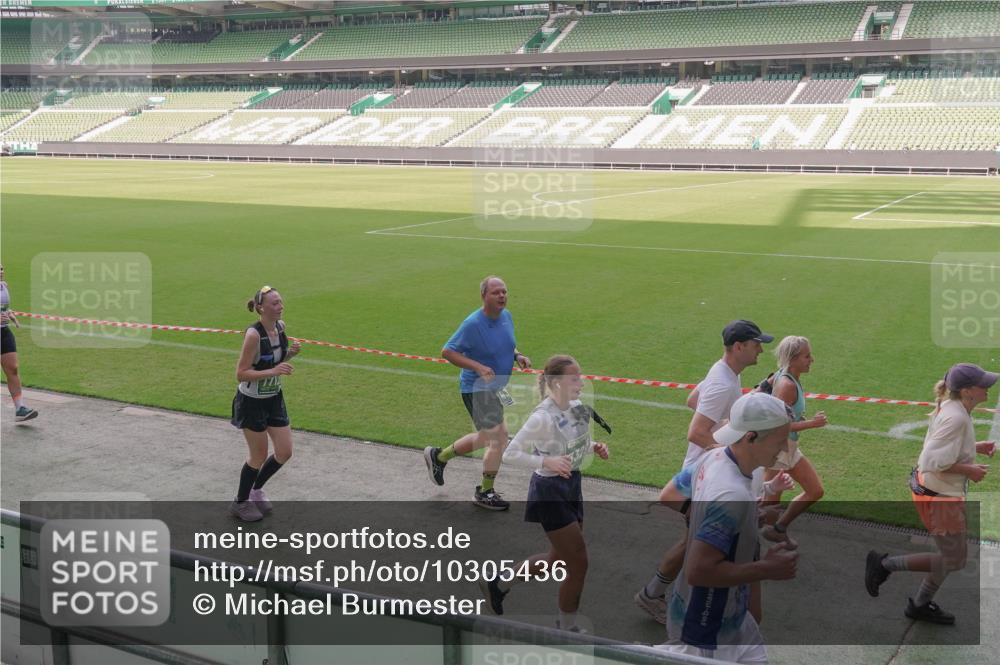 13.09.2026 - 21. swb-Marathon Bremen Michael Burmester http://msf.ph/oto/10305436 13.09.2026 13:36:48 Laufen im Stadion 421, 444, 491, 590, 657, 756, 799, 1015, 1132, 1135, 1279, 1432, 1620, 1726, 1734, 1762, 1887, 1934, 1951, 1974, 1977, 2060, 2078, 2227, 2578, 2639, 2688, 2789, 2842, 2892, 2933, 2939, 3090, 3161, 3169, 3178, 3299, 3303, 3408, 3427, 3463, 3472, 3498, 3499, 3555, 3570, 3573, 3588, 3640, 3731, 3779, 3801, 3839, 3985, 3992, 3993, 4084, 4145, 4200, 4210, 4290, 4416, 4464, 4538, 4801, 4845, 4880, 5000, 5034, 5145, 5182, 5210, 5332, 5461, 5536, 5679, 5818 meine-sportfotos.de