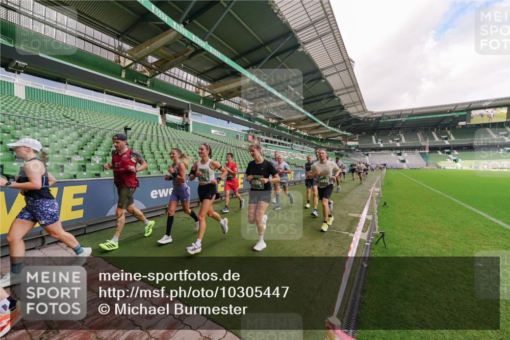 13.09.2026 - 21. swb-Marathon Bremen Michael Burmester http://msf.ph/oto/10305447 13.09.2026 12:56:07 Laufen im Stadion 201, 205, 307, 388, 411, 431, 465, 495, 655, 769, 854, 876, 913, 926, 948, 1058, 1130, 1197, 1390, 1537, 1599, 1601, 1645, 1750, 1972, 2001, 2040, 2122, 2125, 2234, 2251, 2260, 2319, 2383, 2390, 2473, 2474, 2535, 2604, 2634, 2671, 2733, 2761, 2812, 2922, 2948, 3057, 3119, 3134, 3175, 3192, 3202, 3241, 3246, 3290, 3346, 3348, 3411, 3458, 3508, 3706, 3716, 3813, 3836, 4135, 4137, 4171, 4413, 4455, 4479, 4733, 5277, 5430, 5530, 6106, 107, 2498 meine-sportfotos.de