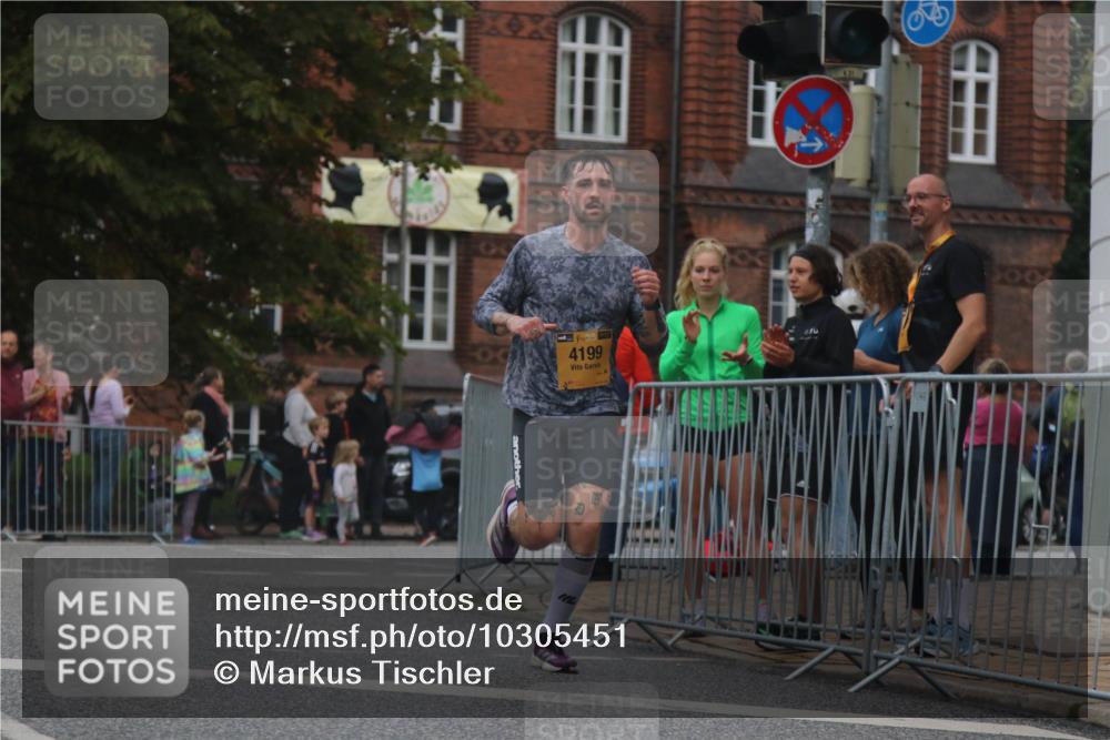 13.09.2026 - Kiel Lauf Markus Tischler http://msf.ph/oto/10305451 13.09.2026 10:23:16 Fleethörn 4199, 119 meine-sportfotos.de