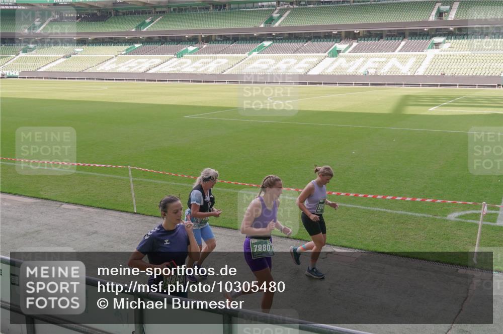 13.09.2026 - 21. swb-Marathon Bremen Michael Burmester http://msf.ph/oto/10305480 13.09.2026 13:36:50 Laufen im Stadion 421, 444, 491, 590, 657, 756, 799, 1015, 1132, 1135, 1279, 1432, 1620, 1726, 1734, 1762, 1887, 1934, 1951, 1974, 1977, 2060, 2078, 2227, 2578, 2639, 2688, 2789, 2842, 2892, 2933, 2939, 3161, 3169, 3178, 3299, 3303, 3408, 3427, 3463, 3472, 3498, 3499, 3555, 3570, 3573, 3588, 3640, 3731, 3779, 3801, 3839, 3985, 3992, 3993, 4084, 4145, 4200, 4210, 4252, 4290, 4416, 4464, 4538, 4801, 4845, 4880, 5000, 5034, 5145, 5182, 5210, 5332, 5461, 5536, 5679, 5818 meine-sportfotos.de