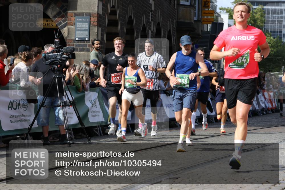 13.09.2026 - 21. swb-Marathon Bremen Strokosch-Dieckow http://msf.ph/oto/10305494 13.09.2026 13:30:10 Ziel 109, 124, 454, 716, 1073, 1173, 1205, 1759, 1780, 1848, 1861, 2289, 3320, 3618, 3667, 3908, 4115, 4524, 4575, 5631, 6006, 6127, 6725, 7079, 7093, 7884, 8267, 8470, 8481, 8612, 8771, 8899, 9049, 9534, 9747, 9770, 10013, 881, 1909, 1938, 2265, 2364, 2900, 4763, 5615, 7184, 7821, 7966, 8090, 8105, 8169, 8314, 8441, 8494, 9015, 9412, 9529 meine-sportfotos.de