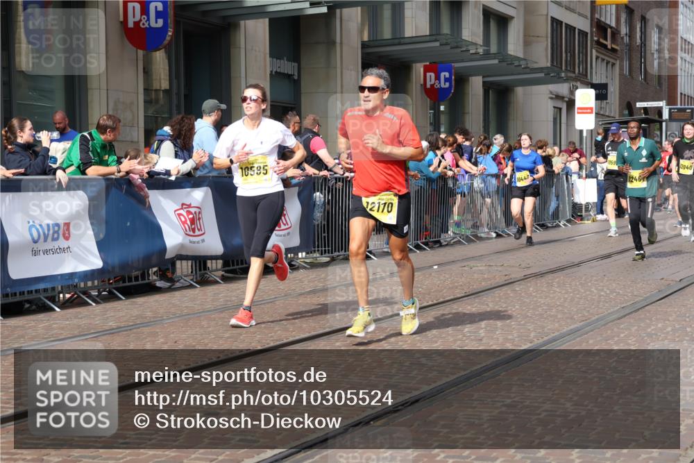 13.09.2026 - 21. swb-Marathon Bremen Strokosch-Dieckow http://msf.ph/oto/10305524 13.09.2026 10:53:09 Ziel 10222, 10448, 10479, 10626, 10757, 10780, 10821, 10845, 10886, 11168, 11242, 11379, 11446, 11590, 11800, 12040, 12056, 12119, 12275, 12308, 12461, 10284, 10304, 10585, 10714, 10734, 10863, 11012, 11038, 11238, 11282, 11386, 11575, 11766, 12019, 12170, 12369, 12398 meine-sportfotos.de