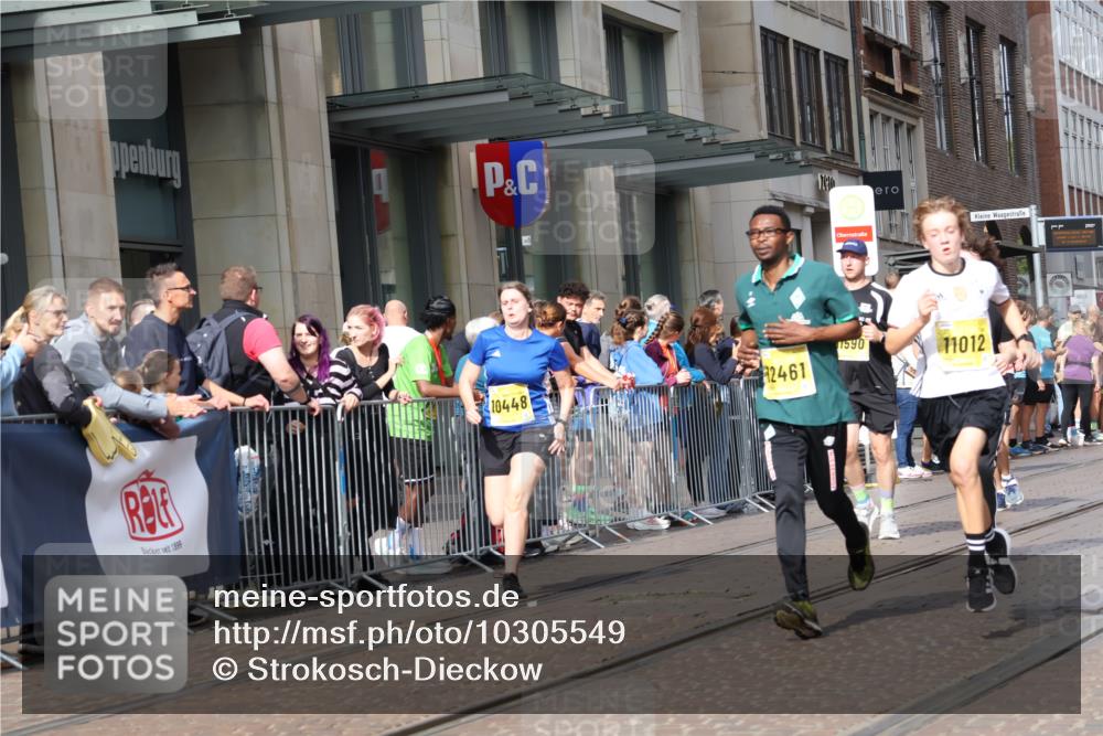 13.09.2026 - 21. swb-Marathon Bremen Strokosch-Dieckow http://msf.ph/oto/10305549 13.09.2026 10:53:10 Ziel 10222, 10448, 10479, 10626, 10757, 10780, 10821, 10845, 10886, 11168, 11242, 11379, 11446, 11502, 11590, 11800, 12040, 12056, 12119, 12275, 12308, 12461, 10284, 10304, 10585, 10714, 10863, 11012, 11038, 11238, 11282, 11386, 11575, 11766, 12019, 12170, 12369, 12398 meine-sportfotos.de