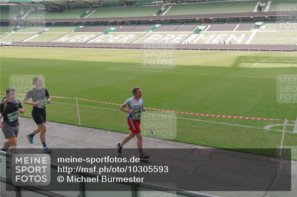 13.09.2026 - 21. swb-Marathon Bremen Michael Burmester http://msf.ph/oto/10305593 13.09.2026 13:36:59 Laufen im Stadion 360, 421, 444, 491, 590, 657, 756, 799, 1015, 1132, 1135, 1279, 1432, 1620, 1726, 1734, 1762, 1887, 1934, 1951, 2060, 2078, 2227, 2578, 2639, 2688, 2789, 2842, 2892, 2933, 2939, 3161, 3169, 3178, 3299, 3303, 3408, 3427, 3463, 3472, 3498, 3499, 3555, 3570, 3573, 3588, 3640, 3731, 3779, 3801, 3839, 3985, 3992, 3993, 4084, 4145, 4210, 4252, 4416, 4464, 4538, 4801, 4845, 4939, 5000, 5034, 5145, 5166, 5182, 5210, 5332, 5461, 5536, 5679 meine-sportfotos.de
