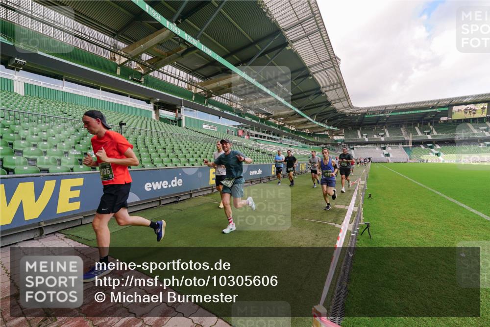13.09.2026 - 21. swb-Marathon Bremen Michael Burmester http://msf.ph/oto/10305606 13.09.2026 12:56:38 Laufen im Stadion 205, 307, 411, 431, 465, 655, 769, 776, 854, 857, 876, 913, 926, 948, 1010, 1058, 1130, 1254, 1537, 1601, 1645, 1750, 1809, 1900, 1972, 2001, 2040, 2051, 2075, 2122, 2260, 2319, 2324, 2402, 2473, 2493, 2535, 2604, 2634, 2640, 2671, 2761, 2812, 2904, 2948, 3057, 3078, 3119, 3192, 3202, 3290, 3348, 3411, 3450, 3458, 3508, 3514, 3634, 3706, 3760, 3813, 3836, 3939, 4101, 4135, 4137, 4171, 4316, 4319, 4413, 4455, 4479, 4733, 5277, 5430, 5530, 6106, 107, 2498 meine-sportfotos.de