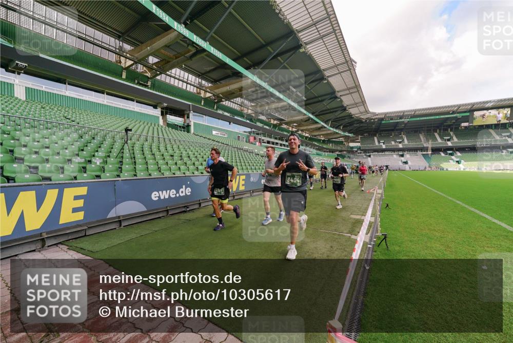 13.09.2026 - 21. swb-Marathon Bremen Michael Burmester http://msf.ph/oto/10305617 13.09.2026 12:56:40 Laufen im Stadion 205, 307, 411, 431, 465, 655, 769, 776, 854, 857, 876, 913, 926, 948, 1010, 1058, 1130, 1254, 1537, 1601, 1645, 1750, 1809, 1900, 1972, 2001, 2040, 2051, 2075, 2122, 2260, 2319, 2324, 2402, 2473, 2493, 2535, 2604, 2634, 2640, 2671, 2761, 2812, 2904, 2948, 3051, 3057, 3078, 3119, 3192, 3202, 3290, 3348, 3411, 3450, 3458, 3508, 3514, 3634, 3706, 3760, 3813, 3836, 3939, 4101, 4135, 4137, 4171, 4316, 4319, 4413, 4455, 4479, 4733, 5277, 5430, 5530, 6106, 107, 2498 meine-sportfotos.de