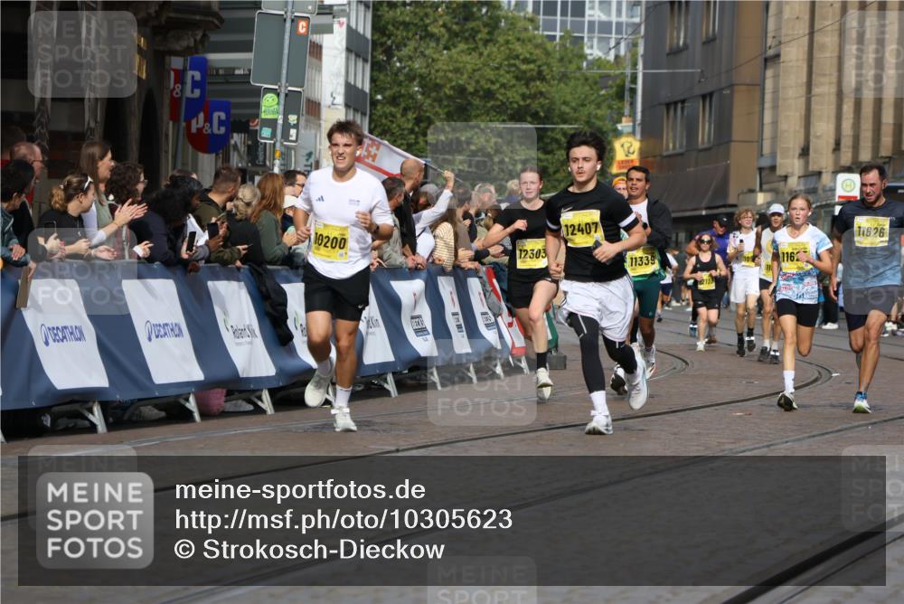 13.09.2026 - 21. swb-Marathon Bremen Strokosch-Dieckow http://msf.ph/oto/10305623 13.09.2026 10:51:06 Ziel 10267, 10537, 10764, 11076, 11170, 11220, 11753, 11774, 11961, 12052, 12070, 12179, 12309, 12351, 12488, 12560, 13544, 10381, 10471, 10515, 10808, 10887, 11503, 11537, 11801, 11973, 12051, 12133, 12552 meine-sportfotos.de