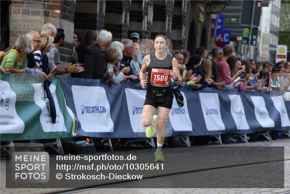 13.09.2026 - 21. swb-Marathon Bremen Strokosch-Dieckow http://msf.ph/oto/10305641 13.09.2026 12:59:35 Ziel 658, 1248, 1508, 1751, 1800, 1993, 2651, 3584, 3688, 4096, 6991, 8383, 9533, 126, 277, 1320, 1485, 1852, 4964, 5828, 6557, 8850 meine-sportfotos.de