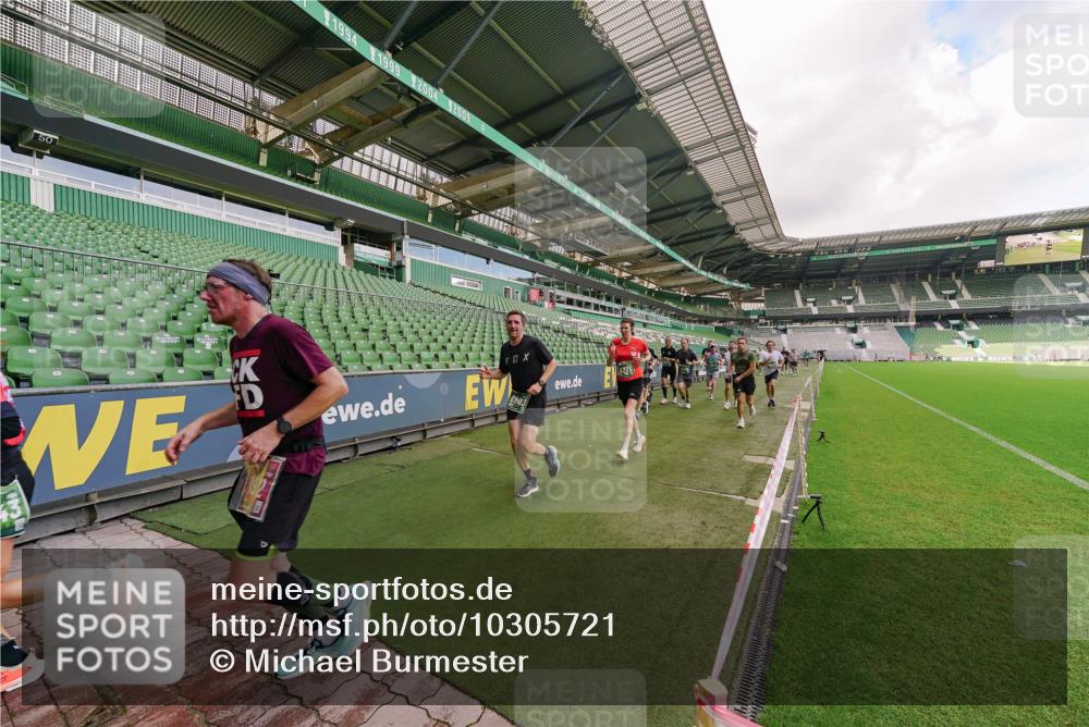 13.09.2026 - 21. swb-Marathon Bremen Michael Burmester http://msf.ph/oto/10305721 13.09.2026 12:56:54 Laufen im Stadion 307, 334, 411, 431, 465, 655, 769, 776, 854, 857, 876, 913, 926, 948, 1010, 1058, 1130, 1254, 1535, 1537, 1601, 1645, 1750, 1809, 1900, 1972, 2001, 2040, 2051, 2075, 2122, 2260, 2324, 2402, 2473, 2493, 2535, 2604, 2634, 2640, 2671, 2761, 2812, 2903, 2904, 2948, 3051, 3057, 3078, 3119, 3192, 3202, 3290, 3348, 3411, 3450, 3458, 3508, 3514, 3634, 3685, 3690, 3760, 3813, 3866, 3939, 4101, 4135, 4171, 4316, 4319, 4413, 4455, 4479, 4733, 5277, 5430, 5530, 107 meine-sportfotos.de