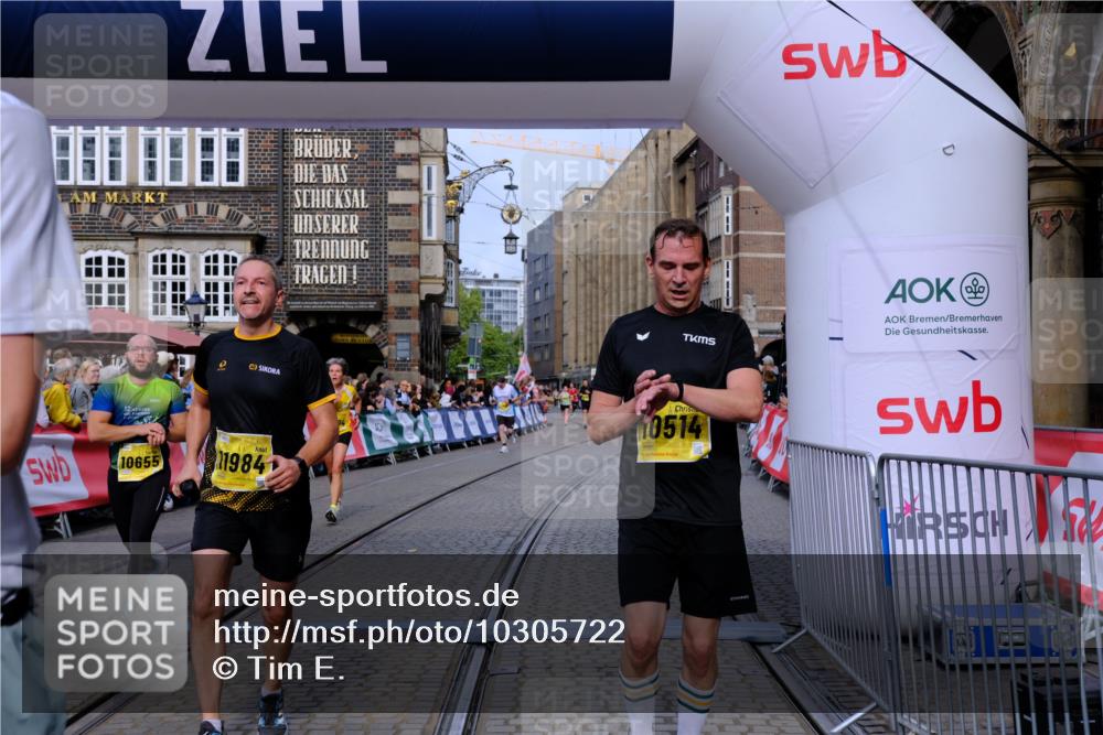 13.09.2026 - 21. swb-Marathon Bremen Tim E. http://msf.ph/oto/10305722 13.09.2026 10:49:30 Ziel 10294, 10392, 10514, 10566, 10655, 11316, 11567, 11621, 11891, 11896, 11984, 12132, 12149, 12450, 12529, 13577 meine-sportfotos.de