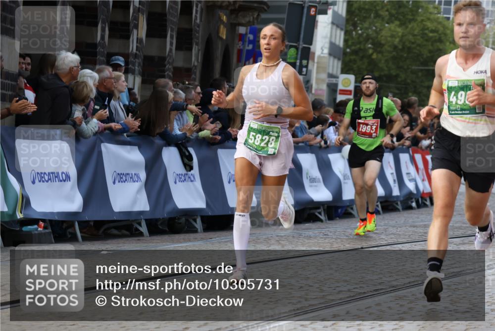 13.09.2026 - 21. swb-Marathon Bremen Strokosch-Dieckow http://msf.ph/oto/10305731 13.09.2026 12:59:36 Ziel 658, 1248, 1508, 1751, 1800, 1993, 2651, 3584, 3688, 4096, 6991, 8383, 9533, 126, 277, 807, 1320, 1485, 1852, 4964, 5828, 6557, 8850 meine-sportfotos.de