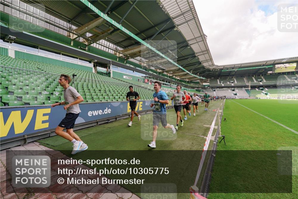 13.09.2026 - 21. swb-Marathon Bremen Michael Burmester http://msf.ph/oto/10305775 13.09.2026 12:57:04 Laufen im Stadion 307, 334, 411, 431, 465, 655, 769, 776, 854, 857, 876, 909, 926, 948, 1010, 1130, 1254, 1535, 1537, 1601, 1750, 1752, 1809, 1881, 1900, 1972, 2001, 2040, 2046, 2051, 2075, 2122, 2260, 2324, 2371, 2402, 2423, 2473, 2493, 2535, 2604, 2634, 2640, 2671, 2761, 2812, 2903, 2904, 2948, 3051, 3078, 3119, 3182, 3202, 3290, 3348, 3411, 3450, 3458, 3508, 3514, 3634, 3685, 3690, 3760, 3813, 3866, 3939, 4101, 4135, 4171, 4316, 4319, 4413, 4455, 4479, 4733, 5277, 5430 meine-sportfotos.de