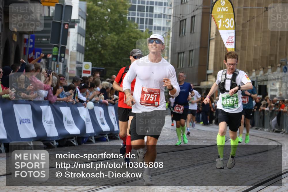 13.09.2026 - 21. swb-Marathon Bremen Strokosch-Dieckow http://msf.ph/oto/10305808 13.09.2026 12:59:39 Ziel 658, 1248, 1508, 1751, 1800, 1993, 2651, 3584, 4096, 6991, 8383, 9533, 807, 1320, 1485, 6557, 8850 meine-sportfotos.de