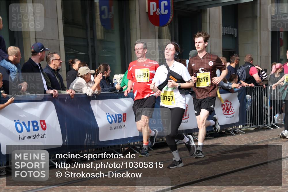 13.09.2026 - 21. swb-Marathon Bremen Strokosch-Dieckow http://msf.ph/oto/10305815 13.09.2026 10:53:18 Ziel 10141, 10174, 10222, 10227, 10478, 10479, 10626, 10684, 10821, 10838, 10845, 10886, 10905, 11168, 11242, 11379, 11446, 11502, 11590, 11800, 11950, 12056, 12119, 12308, 12331, 12341, 13597, 10284, 10448, 10585, 10714, 10757, 10780, 10863, 11012, 11238, 11282, 11575, 11766, 12040, 12170, 12275, 12369, 12398, 12461 meine-sportfotos.de