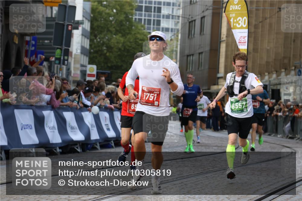 13.09.2026 - 21. swb-Marathon Bremen Strokosch-Dieckow http://msf.ph/oto/10305819 13.09.2026 12:59:39 Ziel 658, 1248, 1508, 1751, 1800, 1993, 2651, 3584, 4096, 6991, 8383, 9533, 807, 1320, 1485, 6557, 8850 meine-sportfotos.de