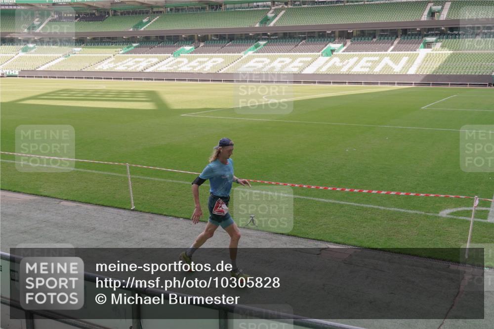 13.09.2026 - 21. swb-Marathon Bremen Michael Burmester http://msf.ph/oto/10305828 13.09.2026 12:04:14 Laufen im Stadion 207, 626, 1231, 1956 meine-sportfotos.de