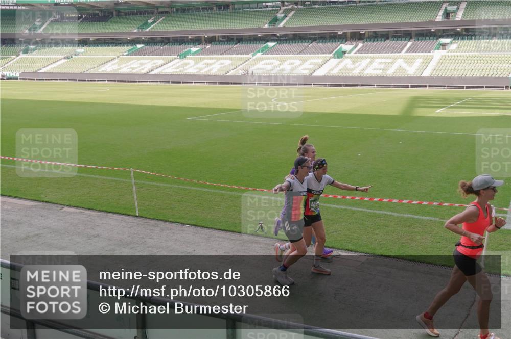 13.09.2026 - 21. swb-Marathon Bremen Michael Burmester http://msf.ph/oto/10305866 13.09.2026 13:37:26 Laufen im Stadion 144, 284, 360, 398, 410, 421, 444, 491, 590, 756, 799, 848, 971, 1015, 1132, 1135, 1279, 1620, 1734, 1762, 1887, 1934, 1951, 2060, 2078, 2227, 2639, 2688, 2772, 2842, 2892, 2939, 3161, 3169, 3178, 3299, 3303, 3408, 3427, 3463, 3498, 3499, 3570, 3573, 3640, 3646, 3731, 3779, 3839, 3919, 3985, 3992, 3993, 4084, 4145, 4210, 4252, 4314, 4416, 4464, 4538, 4767, 4801, 4845, 4939, 5034, 5145, 5166, 5182, 5210, 5332, 5461, 5536, 5679, 170 meine-sportfotos.de