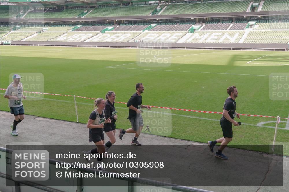 13.09.2026 - 21. swb-Marathon Bremen Michael Burmester http://msf.ph/oto/10305908 13.09.2026 13:37:32 Laufen im Stadion 144, 284, 360, 398, 410, 421, 444, 491, 590, 756, 799, 848, 971, 983, 1015, 1132, 1135, 1279, 1620, 1734, 1762, 1887, 1934, 1951, 2060, 2078, 2227, 2376, 2639, 2642, 2687, 2772, 2842, 2892, 2939, 3161, 3169, 3178, 3299, 3303, 3408, 3427, 3463, 3498, 3499, 3570, 3573, 3640, 3646, 3731, 3779, 3839, 3919, 3985, 3992, 3993, 4084, 4145, 4147, 4148, 4210, 4252, 4314, 4416, 4464, 4538, 4767, 4801, 4845, 4863, 4939, 5034, 5145, 5166, 5182, 5210, 5453, 5461, 5536, 5679, 170 meine-sportfotos.de