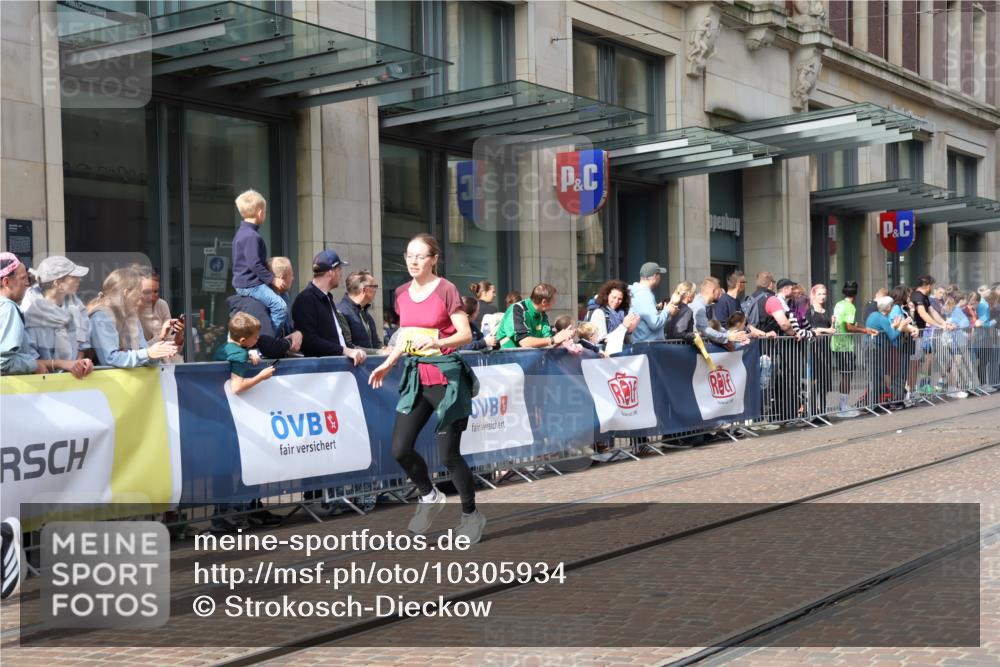 13.09.2026 - 21. swb-Marathon Bremen Strokosch-Dieckow http://msf.ph/oto/10305934 13.09.2026 10:53:20 Ziel 10141, 10174, 10222, 10227, 10478, 10479, 10626, 10684, 10685, 10821, 10838, 10845, 10886, 10905, 11242, 11446, 11489, 11502, 11590, 11596, 11800, 11950, 12056, 12119, 12308, 12331, 12341, 12405, 12492, 13597, 10284, 10448, 10585, 10714, 10757, 10780, 11012, 11168, 11238, 11282, 11379, 11575, 12040, 12170, 12275, 12369, 12398, 12461 meine-sportfotos.de