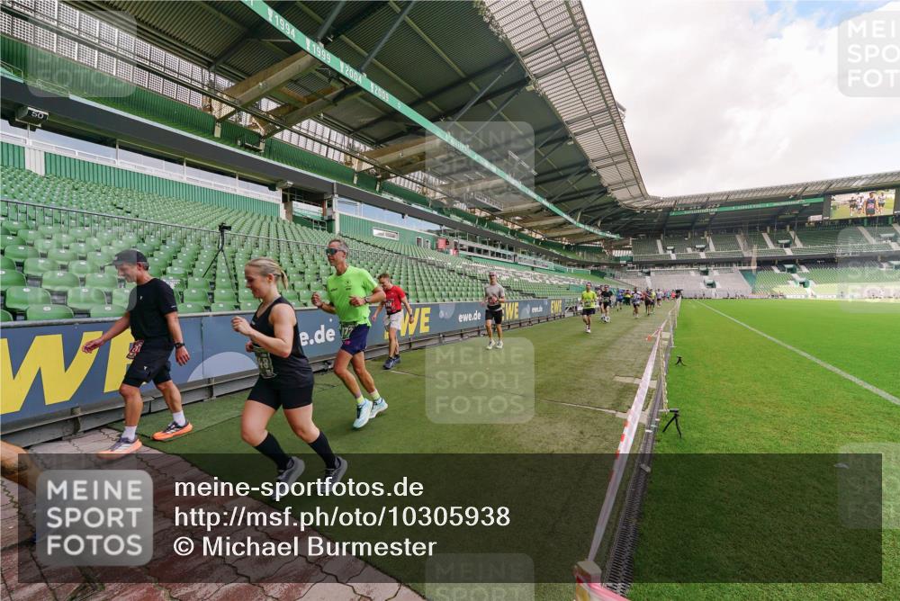 13.09.2026 - 21. swb-Marathon Bremen Michael Burmester http://msf.ph/oto/10305938 13.09.2026 12:57:26 Laufen im Stadion 141, 307, 334, 431, 511, 672, 769, 776, 789, 790, 857, 876, 909, 926, 948, 1010, 1119, 1130, 1191, 1199, 1254, 1535, 1601, 1647, 1752, 1809, 1881, 1900, 1933, 1972, 2001, 2040, 2046, 2051, 2075, 2324, 2371, 2397, 2402, 2423, 2473, 2493, 2535, 2634, 2640, 2671, 2761, 2812, 2903, 2904, 2948, 3051, 3078, 3119, 3138, 3182, 3186, 3202, 3290, 3319, 3338, 3348, 3411, 3450, 3458, 3514, 3534, 3634, 3655, 3685, 3690, 3695, 3760, 3813, 3866, 3939, 4101, 4171, 4316, 4319, 4455 meine-sportfotos.de