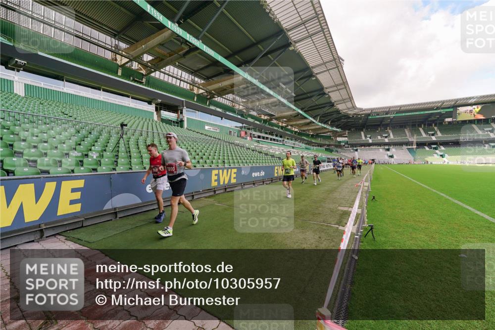 13.09.2026 - 21. swb-Marathon Bremen Michael Burmester http://msf.ph/oto/10305957 13.09.2026 12:57:28 Laufen im Stadion 141, 307, 334, 431, 511, 672, 769, 776, 789, 790, 857, 876, 909, 926, 948, 1010, 1119, 1130, 1191, 1199, 1254, 1535, 1601, 1647, 1752, 1809, 1881, 1900, 1933, 1972, 2001, 2040, 2046, 2051, 2075, 2324, 2371, 2397, 2402, 2423, 2473, 2493, 2535, 2634, 2640, 2671, 2761, 2812, 2903, 2904, 2948, 3051, 3078, 3119, 3138, 3148, 3182, 3186, 3202, 3290, 3319, 3338, 3348, 3411, 3450, 3458, 3514, 3534, 3634, 3655, 3685, 3690, 3695, 3760, 3813, 3866, 3933, 3939, 4101, 4171, 4316, 4319, 4455 meine-sportfotos.de