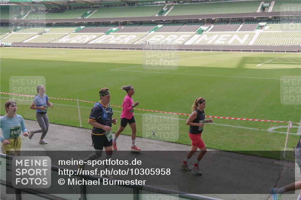 13.09.2026 - 21. swb-Marathon Bremen Michael Burmester http://msf.ph/oto/10305958 13.09.2026 13:37:36 Laufen im Stadion 144, 284, 360, 398, 410, 421, 444, 491, 590, 756, 799, 848, 971, 983, 1132, 1135, 1279, 1620, 1734, 1762, 1887, 1934, 1951, 2060, 2078, 2227, 2376, 2639, 2642, 2687, 2772, 2842, 2892, 2925, 2926, 2939, 3169, 3178, 3299, 3303, 3408, 3427, 3499, 3570, 3640, 3646, 3731, 3779, 3839, 3919, 3985, 3992, 3993, 4084, 4147, 4148, 4210, 4252, 4314, 4416, 4464, 4538, 4767, 4801, 4845, 4863, 4939, 5034, 5138, 5145, 5166, 5182, 5210, 5453, 5461, 5536, 5679, 6309, 170 meine-sportfotos.de